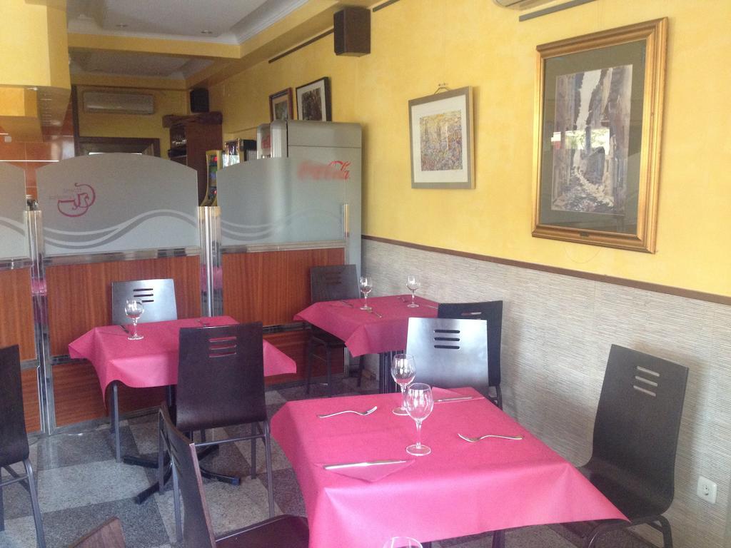 Hostal Gonzalez Guadarrama Eksteriør bilde