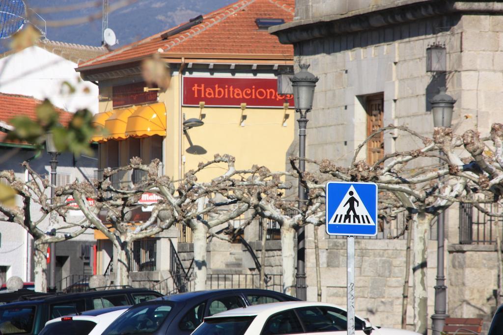 Hostal Gonzalez Guadarrama Eksteriør bilde