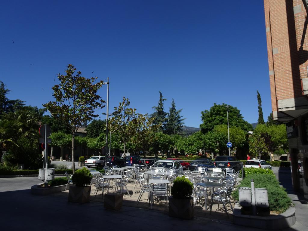 Hostal Gonzalez Guadarrama Eksteriør bilde