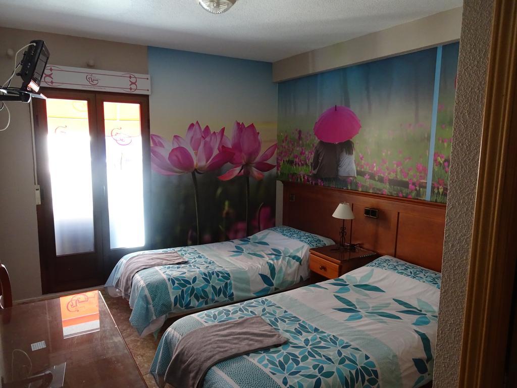 Hostal Gonzalez Guadarrama Eksteriør bilde