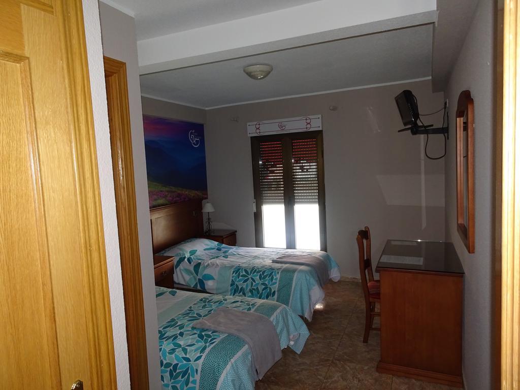 Hostal Gonzalez Guadarrama Eksteriør bilde